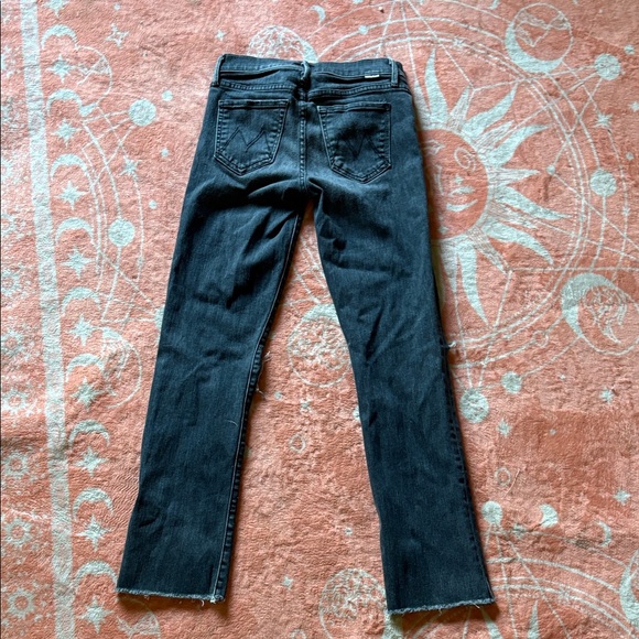 MOTHER Women's Skinny Jeans in Distressed Black - Picture 2 of 3